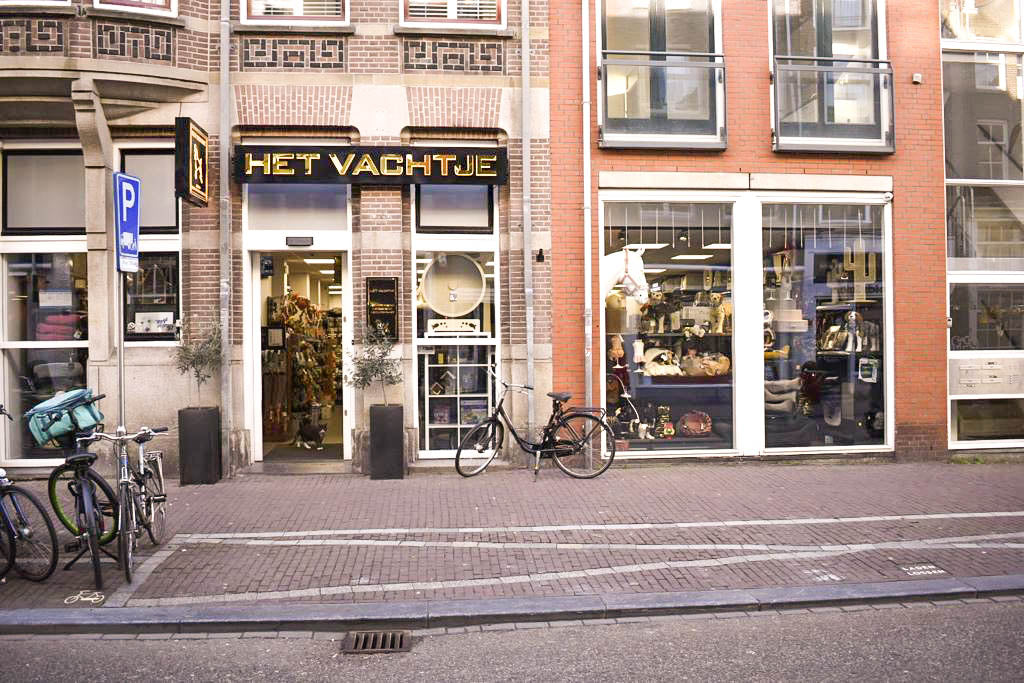 Is het nou dierenwinkel of dierenspeciaalzaak?